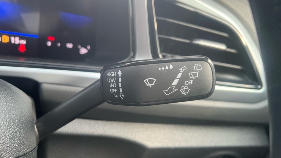 Used Volkswagen T-Roc 2022 for sale - 76007672: Photo 32