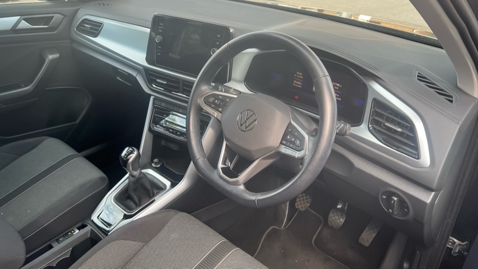 Used Volkswagen T-Roc 2022 for sale - 76007672: Photo 6