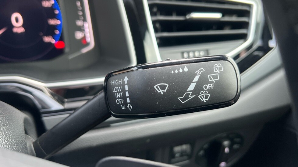 Used Volkswagen Polo 2024 for sale - 76384459: Photo 32