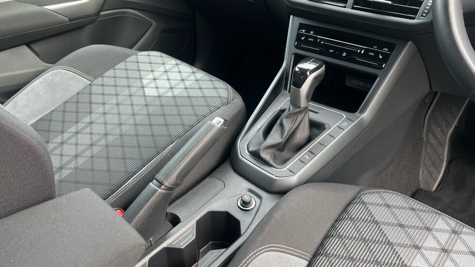 Used Volkswagen Polo 2024 for sale - 76384459: Photo 35