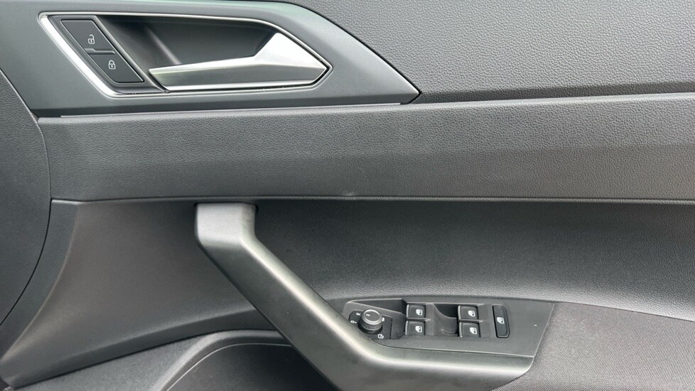 Used Volkswagen Polo 2024 for sale - 76384459: Photo 37