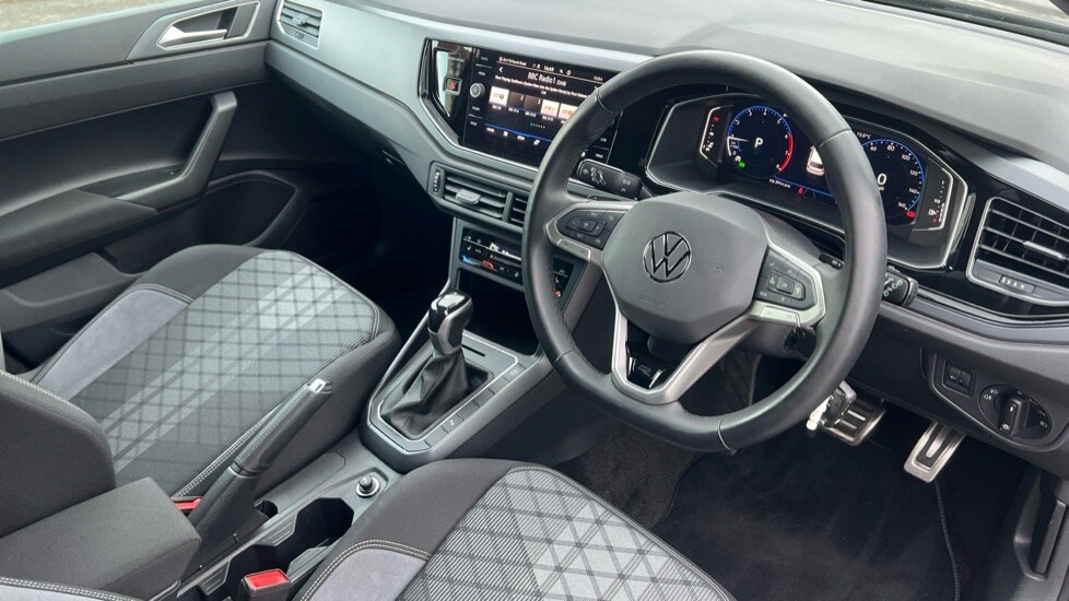 Used Volkswagen Polo 2024 for sale - 76384459: Photo 6