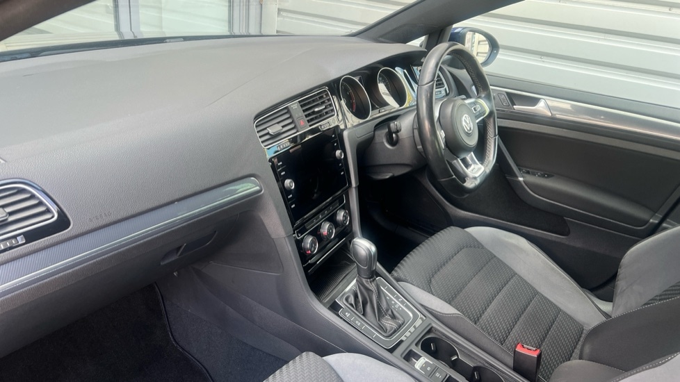 Used Volkswagen Golf 2020 for sale - 76191188: Photo 2