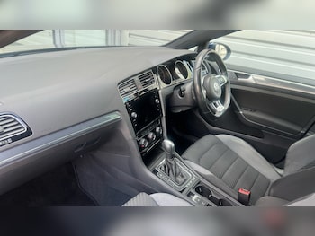 Used Volkswagen Golf 2020 for sale - 76191188: Photo 2