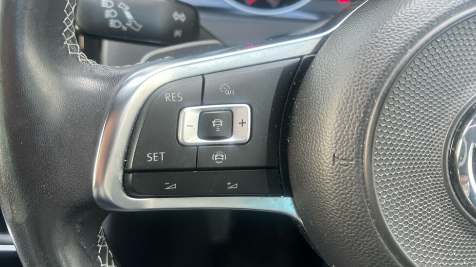 Used Volkswagen Golf 2020 for sale - 76191188: Photo 31