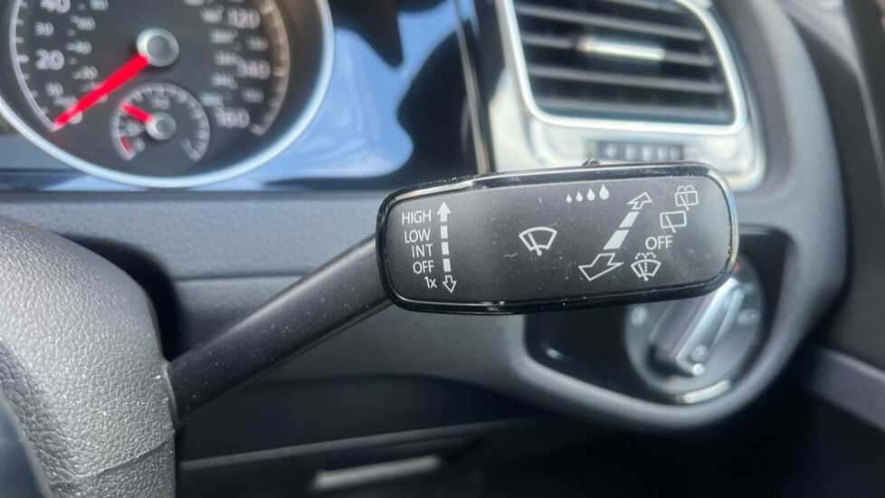 Used Volkswagen Golf 2020 for sale - 76191188: Photo 32