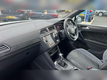 Used Volkswagen Tiguan 2023 for sale - 76602950: Photo