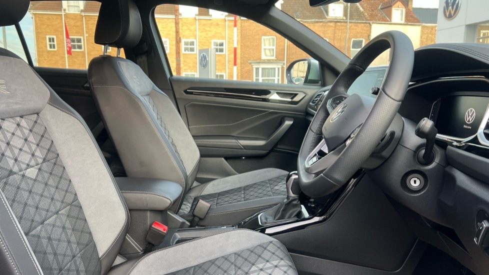 Used Volkswagen T-Roc 2025 for sale - 76552494: Photo 26