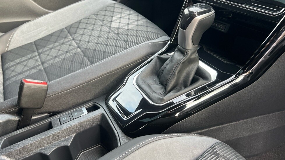 Used Volkswagen T-Roc 2025 for sale - 76552494: Photo 35