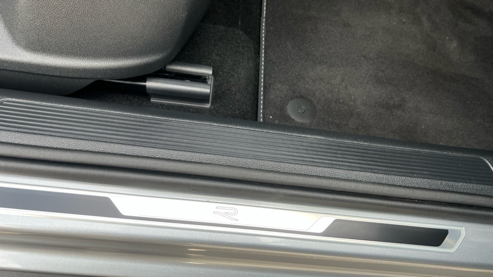 Used Volkswagen T-Roc 2025 for sale - 76552494: Photo 40