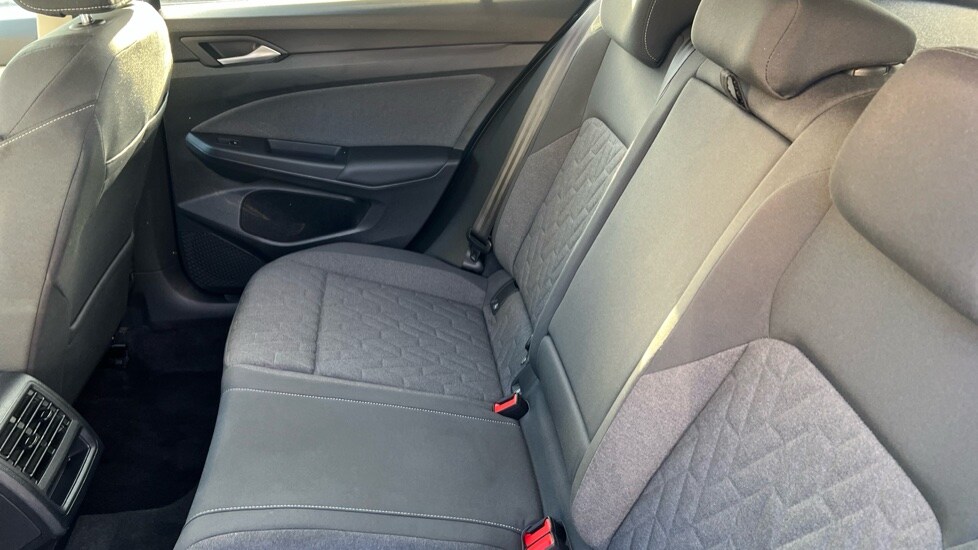 Used Volkswagen Golf 2024 for sale - 76434822: Photo 15