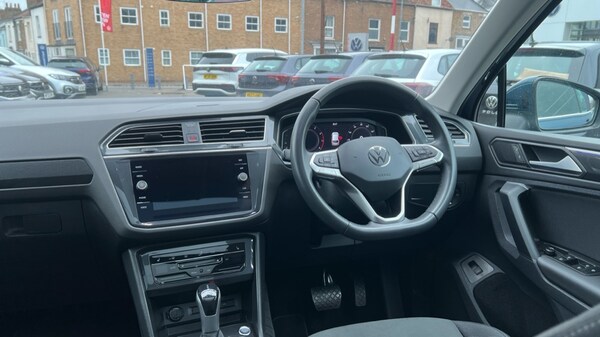 Used Volkswagen Tiguan 2023 for sale - 76062378: Photo 12