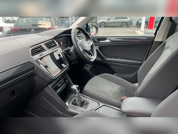 Used Volkswagen Tiguan 2023 for sale - 76062378: Photo 2
