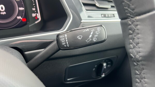 Used Volkswagen Tiguan 2023 for sale - 76062378: Photo 32
