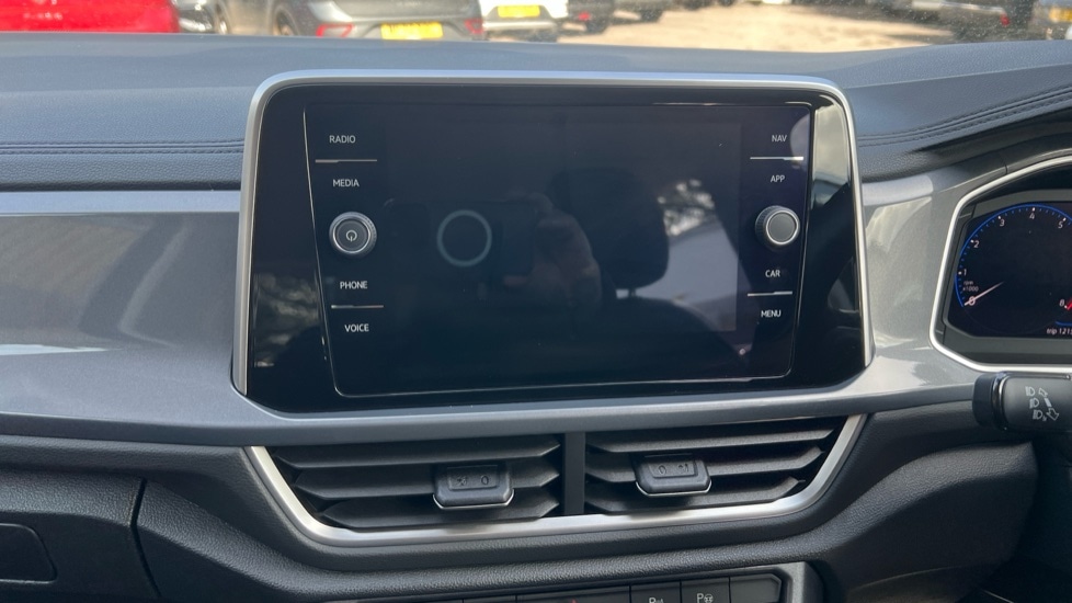 Used Volkswagen T-Roc 2024 for sale - 75874258: Photo 13