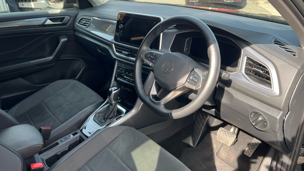 Used Volkswagen T-Roc 2024 for sale - 75874258: Photo 26