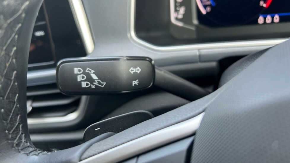 Used Volkswagen T-Roc 2024 for sale - 75874258: Photo 33