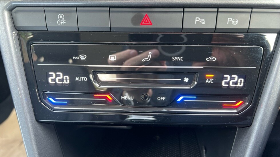 Used Volkswagen T-Roc 2024 for sale - 75874258: Photo 34