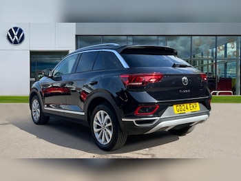 Used Volkswagen T-Roc 2024 for sale - 75874258: Photo
