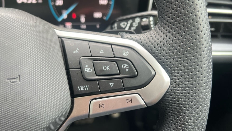 Used Volkswagen Touareg 2025 for sale - 76788348: Photo 30