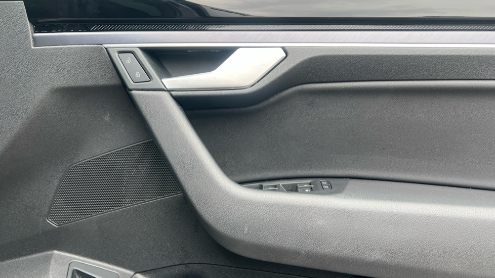 Used Volkswagen Touareg 2025 for sale - 76788348: Photo 37