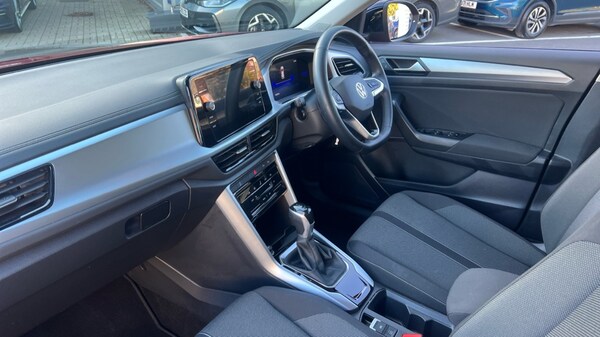 Used Volkswagen T-Roc 2023 for sale - 76124688: Photo 2