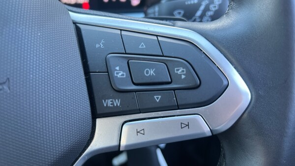 Used Volkswagen T-Roc 2023 for sale - 76124688: Photo 30