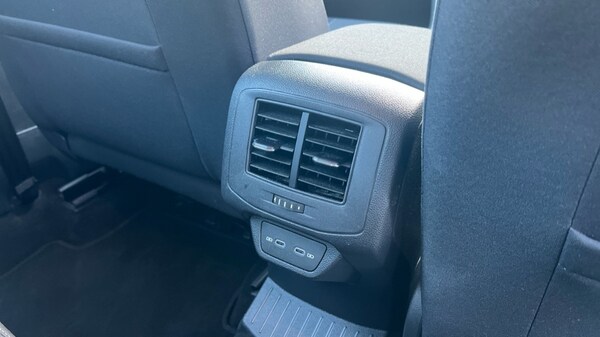 Used Volkswagen T-Roc 2023 for sale - 76124688: Photo 34