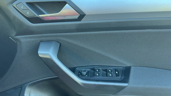 Used Volkswagen T-Roc 2023 for sale - 76124688: Photo 37