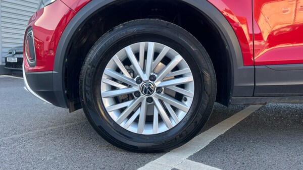 Used Volkswagen T-Roc 2023 for sale - 76124688: Photo 5