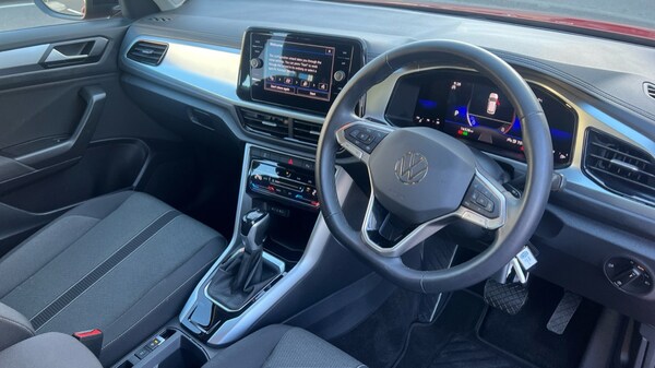 Used Volkswagen T-Roc 2023 for sale - 76124688: Photo 6