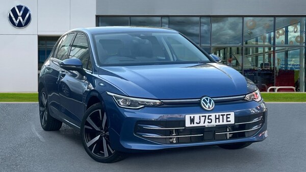Used Volkswagen Golf 2025 for sale - 76328107: Photo 1