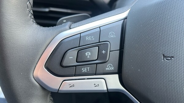 Used Volkswagen Golf 2025 for sale - 76328107: Photo 31