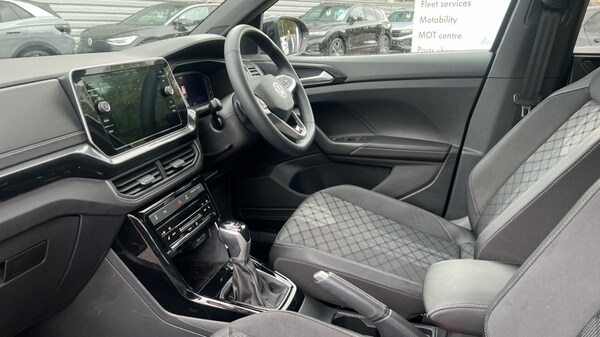 Used Volkswagen T-Cross 2025 for sale - 75636878: Photo 2