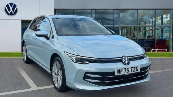 Used Volkswagen Golf 2025 for sale - 76328022: Photo 1