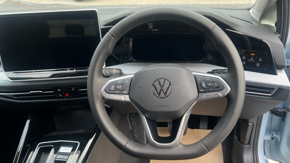 Used Volkswagen Golf 2025 for sale - 76328022: Photo 27