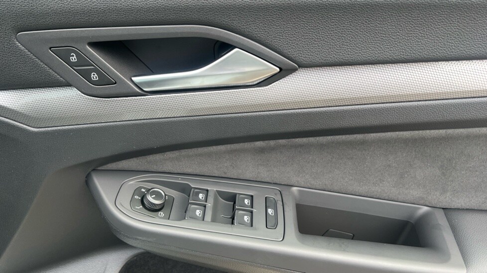 Used Volkswagen Golf 2025 for sale - 76328022: Photo 37