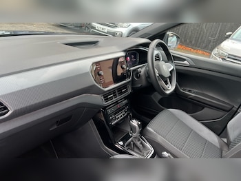 Used Volkswagen T-Cross 2023 for sale - 76415060: Photo