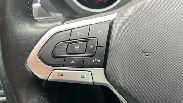 Used Volkswagen Tiguan 2022 for sale - 76104060: Photo 31