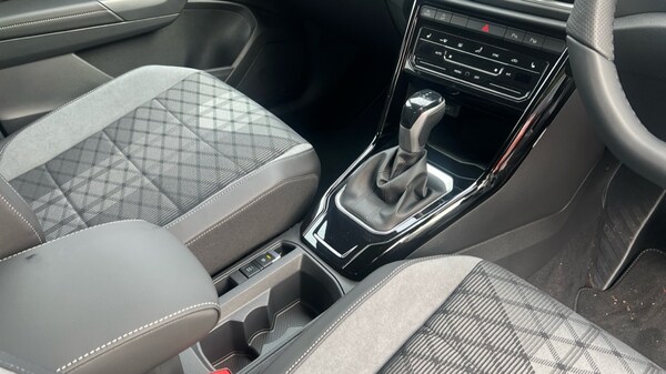 Used Volkswagen T-Roc 2025 for sale - 76328265: Photo 35