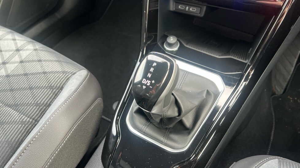 Used Volkswagen T-Roc 2025 for sale - 76328265: Photo 36