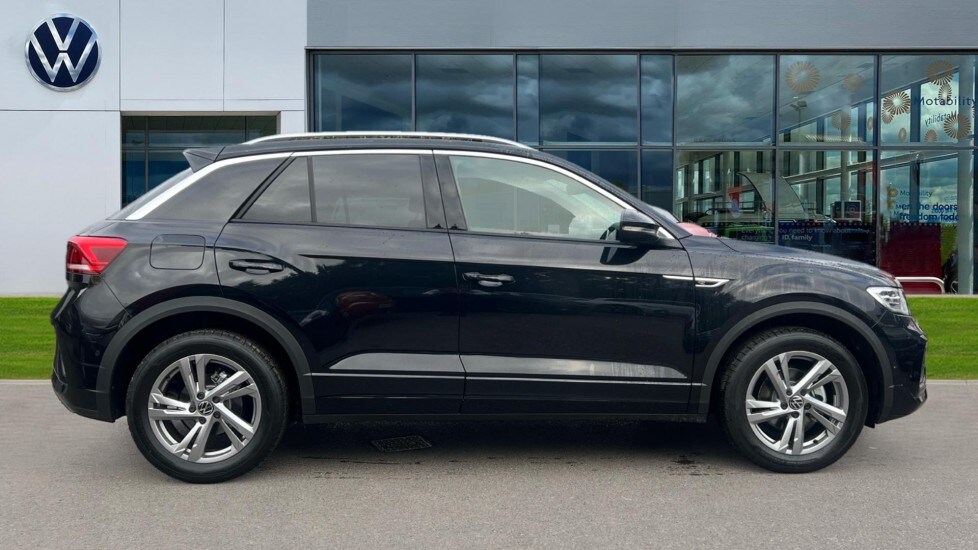 Used Volkswagen T-Roc 2025 for sale - 76328265: Photo 4