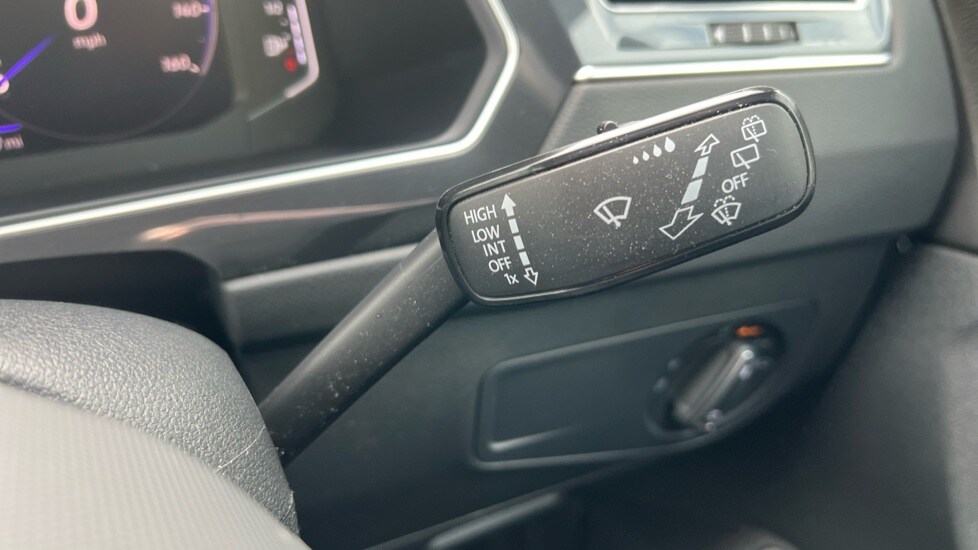 Used Volkswagen Tiguan 2023 for sale - 76025362: Photo 32