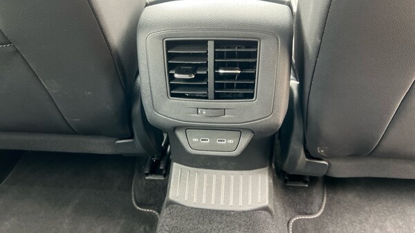 Used Volkswagen T-Roc 2025 for sale - 75495602: Photo 32