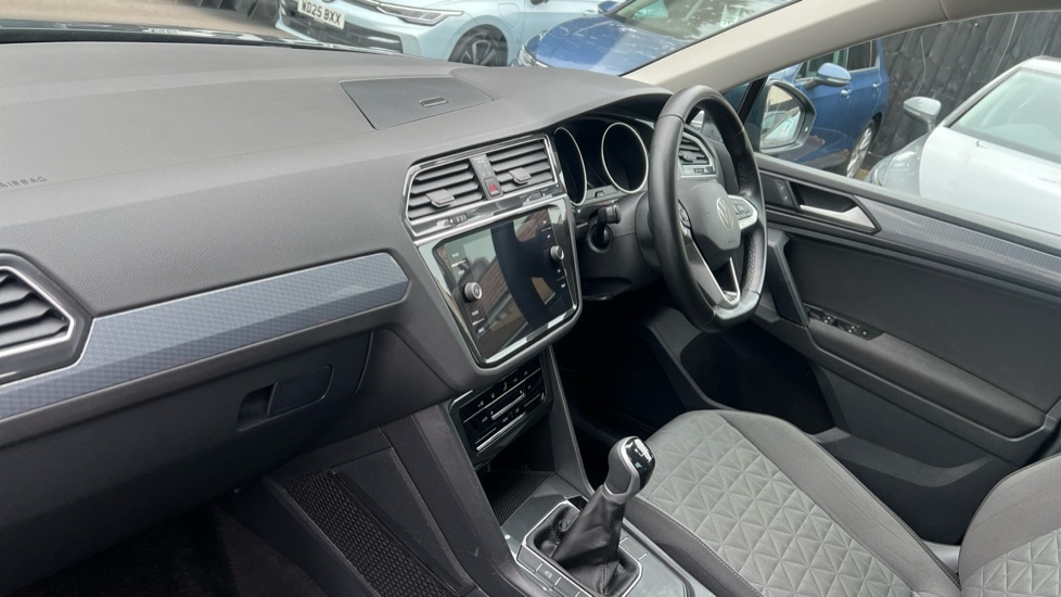 Used Volkswagen Tiguan 2022 for sale - 76447307: Photo 2