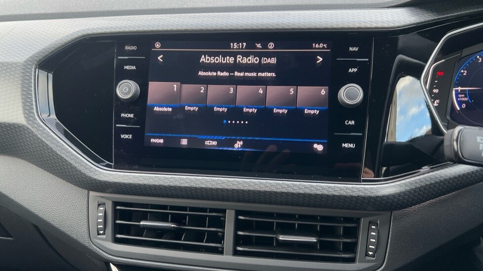 Used Volkswagen T-Cross 2023 for sale - 76539969: Photo 21