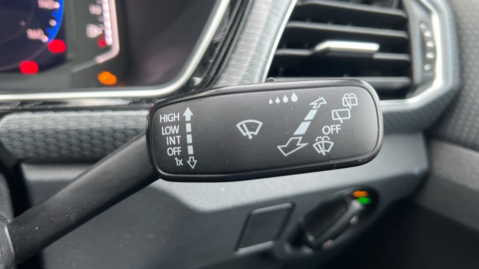 Used Volkswagen T-Cross 2023 for sale - 76539969: Photo 32