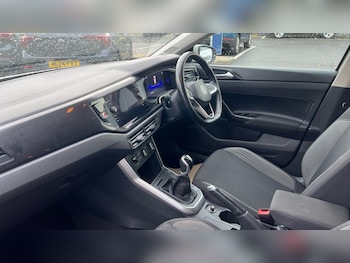 Used Volkswagen Polo 2022 for sale - 76602949: Photo