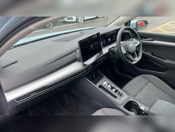Used Volkswagen Golf 2025 for sale - 75522271: Photo