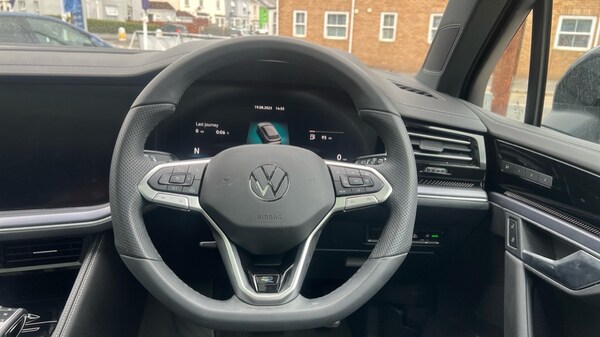 Used Volkswagen Touareg 2025 for sale - 75595723: Photo 27